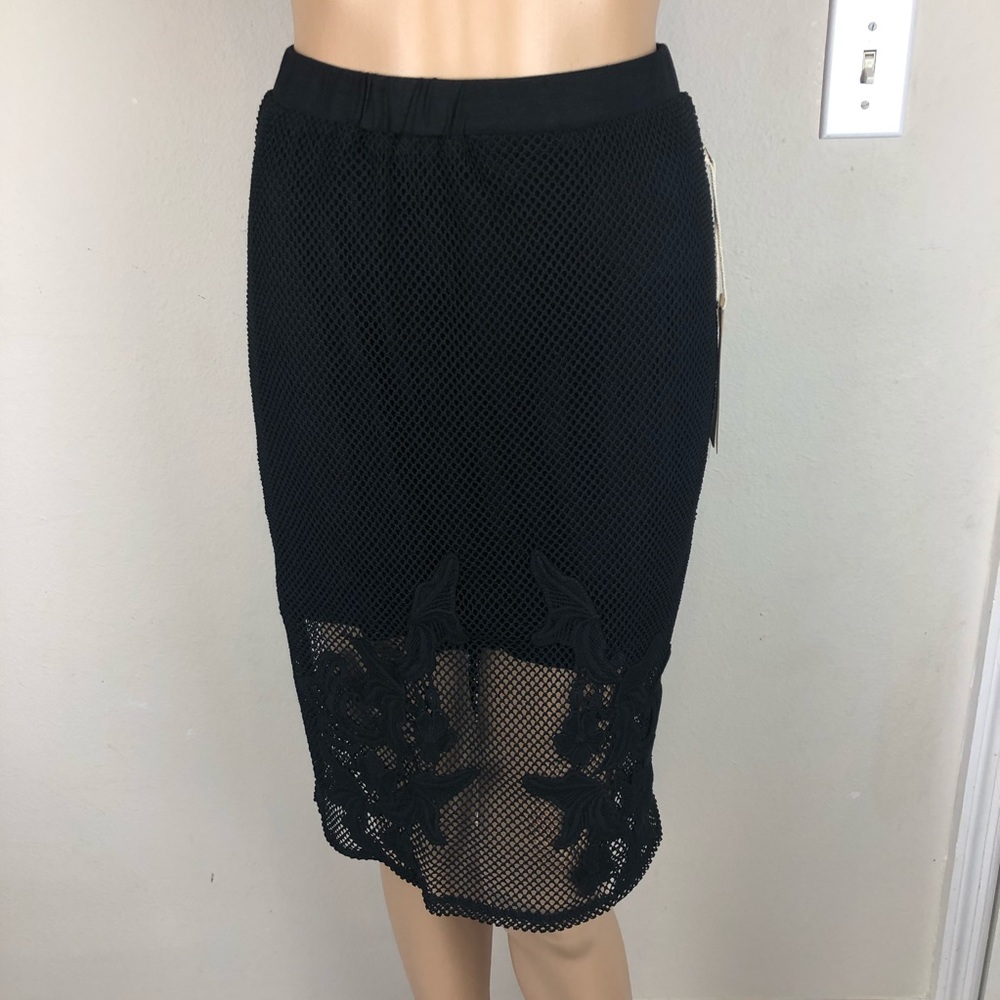 Blush Noir black knit crochet lace floral midi skirt size medium